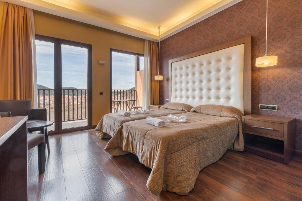 Hotel Fuente del Miro Teruel hab 2 camas