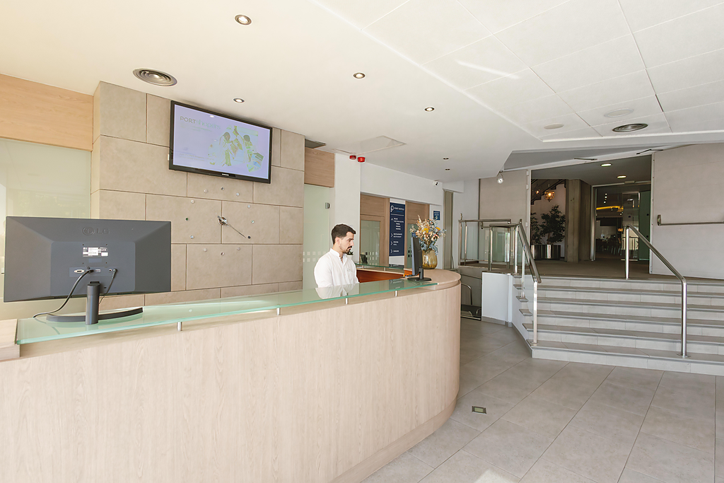 Hotel Port Feria Valencia_recepción